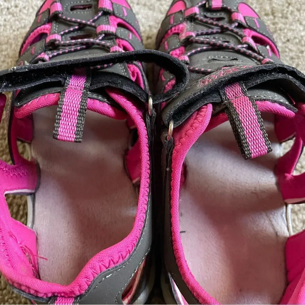 World Wide Sportsman Girls Outdoor Sandals Size 2 Big Girls